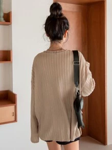 DAZY 信封刺繡下垂肩電纜紋紗短袖t恤 - 卡其色 - 查看 2