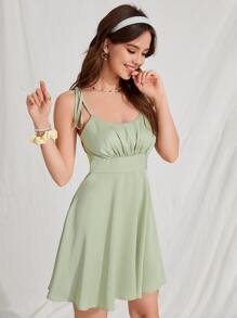 SHEIN MOD Vestido de tirantes de hombros con cordón pecho con fruncido de satén - verde menta - Ver 3