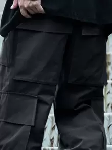 Manfinity EMRG Men Graphic Print Flap Pockets Straps Detail Cargo Trousers - Black - View 3