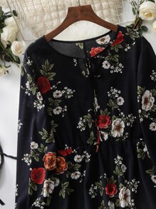 Mulvari Plus Floral Print Tie Neck Blouse - Black - View 4