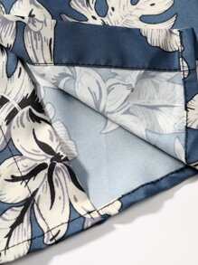 Manfinity RSRT Men Random Tropical Print Shirt Without Tee, Slim Fit Short Sleeve Button Up Graphic Floral Colorful Blue Beach Shirt For Husband - Multicolor - View 4