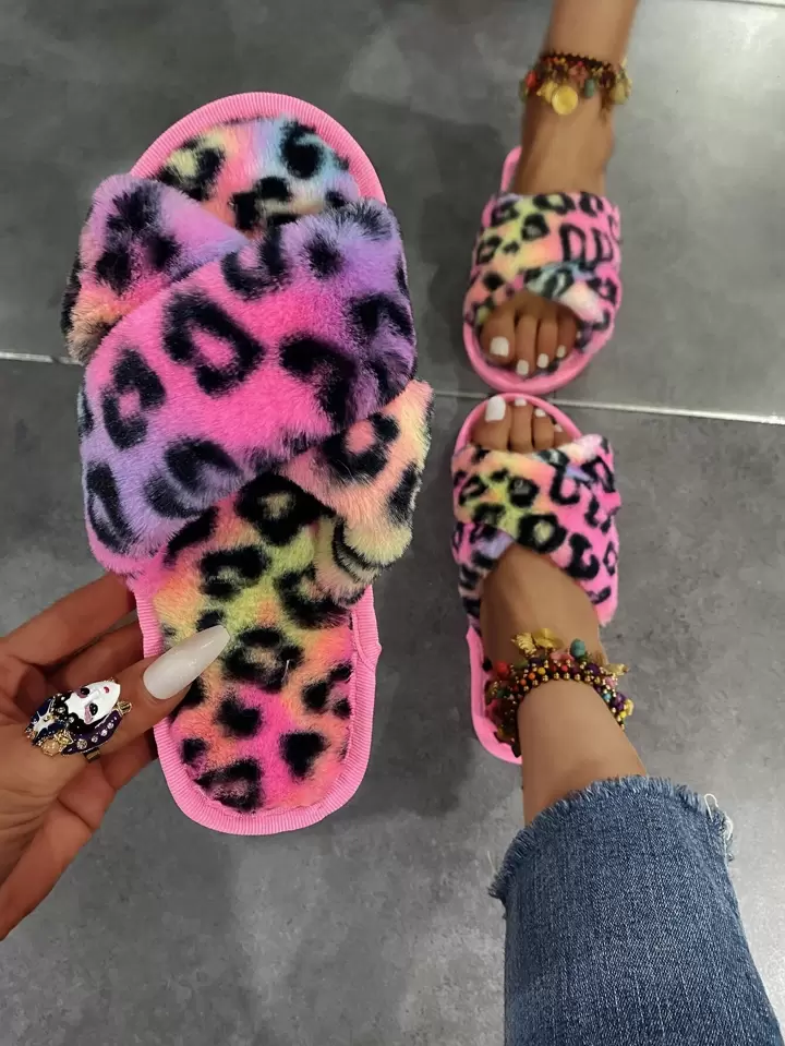 Leopard Graphic Fuzzy Bedroom Slippers SHEIN