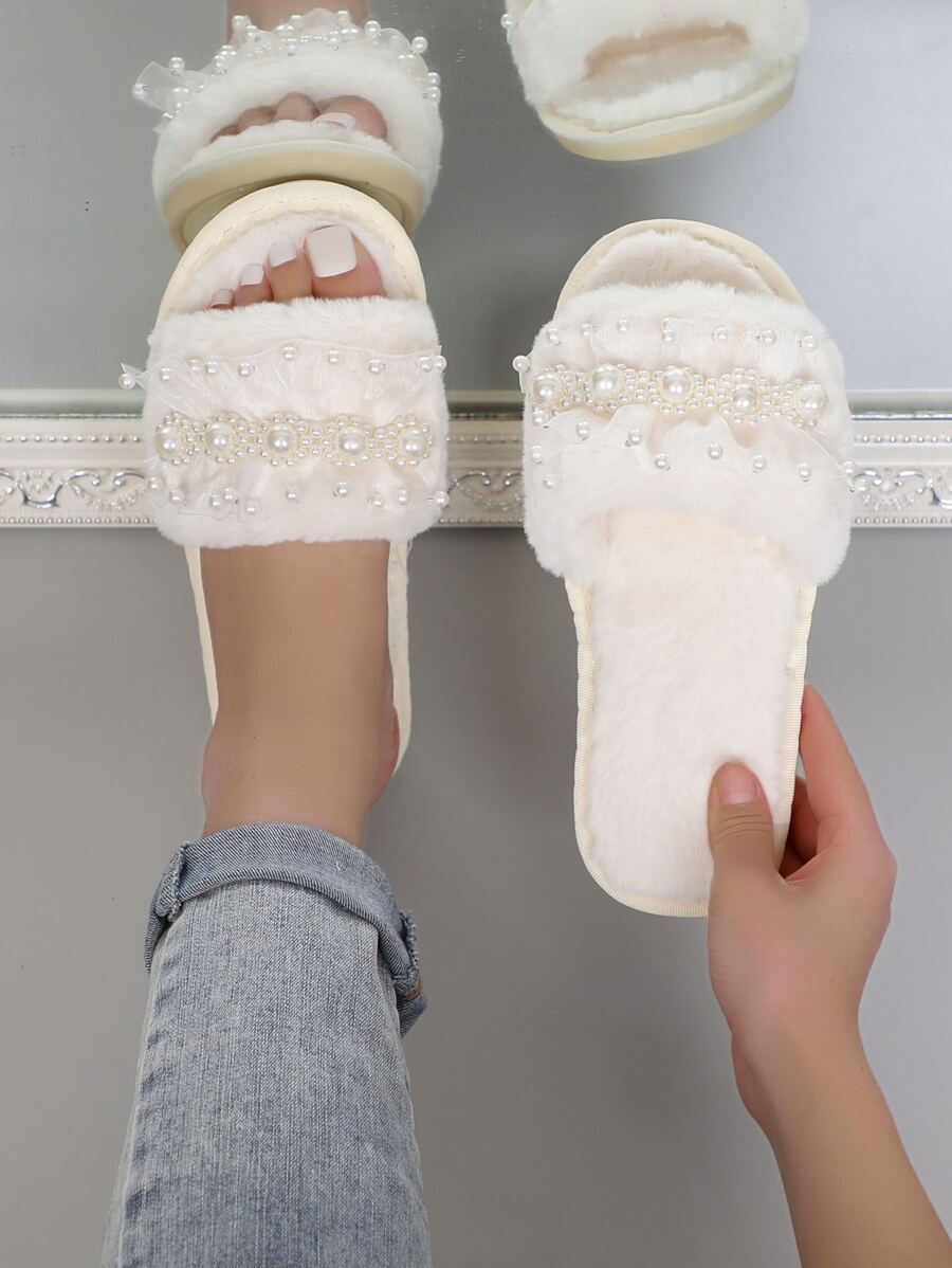 人造珍珠裝飾毛茸茸臥室拖鞋 - 米色 - 查看 1