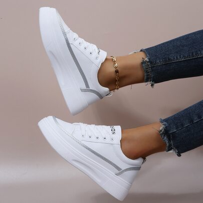 Letter Graphic Lace-Up Front Skate Shoes