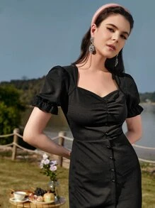 Modelyn 雞心領口珍珠釘珠泡泡袖下擺開叉連衣裙 - 黑色 - 查看 5