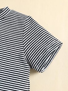 嬰兒條紋圖案小高領T恤和短褲 - 彩色 - 查看 4