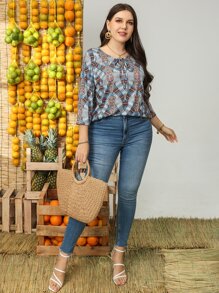 SHEIN LUNE Camiseta de cuello con cordón de manga raglán con estampado de rombo y cheurón - Multicolor - Ver 4