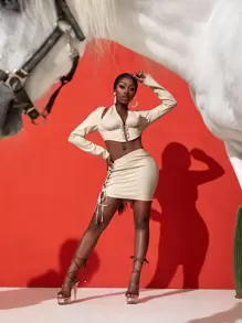 Slaydiva Bộ đồ hai mảnh nữ Bất đối xứng Thắt nút Ren lên Thùa khuyết Nút phía trước màu trơn Gợi cảm - Màu be - Xem 4