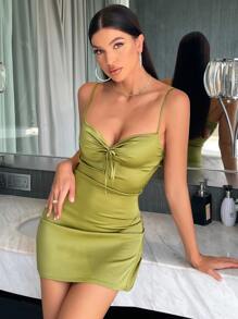 SHEIN BAE 露背打結緞面吊帶連衣裙