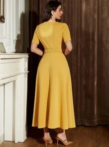 Modelyn Zip Back Belted A-line Dress - Yellow - View 2