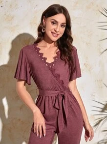 SHEIN VCAY 鏤空蕾絲花邊蝴蝶袖交疊領連身褲 - 紅木色 - 查看 4