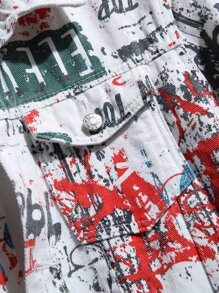 Manfinity Roghcode Men Random Splatter Paint Letter Graphic Flap Pocket Denim Jacket Without Tee, Colorful Party Grunge Rapper Denim Jacket