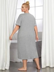 SHEIN Unity Plus Figure Graphic Sleepshirt - Light Grey - View 2
