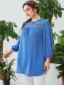SHEIN LUNE Plus Geo Embroidery Lantern Sleeve Blouse - Blue - View 5