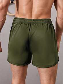 Manfinity Sport Corelite Shorts deportivos estilo novio de cintura con cordón, de tela elástica con estampado geométrico para el gimnasio - Verde militar - Ver 2