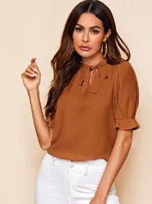 SHEIN Clasi 繫帶領荷葉邊袖素色上衣 - 棕色 - 查看 1