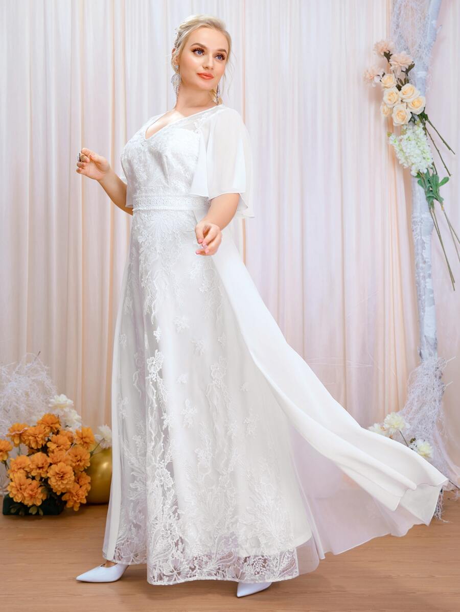 SHEIN Belle 大碼蝴蝶袖花卉圖案網眼刺繡超長婚紗洋裝