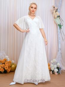 SHEIN Belle 大碼蝴蝶袖花卉圖案網眼刺繡超長婚紗洋裝