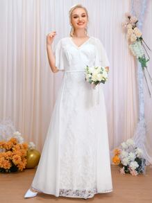 SHEIN Belle 大碼蝴蝶袖花卉圖案網眼刺繡超長婚紗洋裝