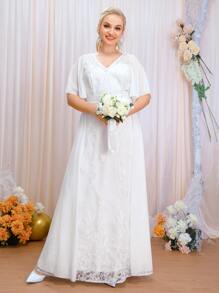 SHEIN Belle 大碼蝴蝶袖花卉圖案網眼刺繡超長婚紗洋裝