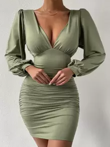 Chiquease 深V領燈籠袖褶邊緊身連衣裙 - 軍綠色 - 查看 1