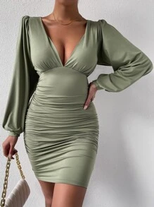 Chiquease 深V領燈籠袖褶邊緊身連衣裙 - 軍綠色 - 查看 4