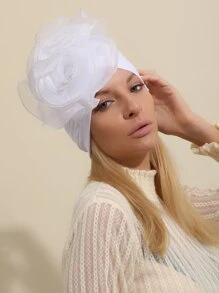 1頂歐美風格時尚頭巾帽,帶有大花朵,優雅純色褶皺帽,舒適的網眼和羽毛裝飾配件,適合茶會、雞尾酒會和婚禮裝飾 - 白色 - 查看 3