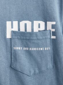 SHEIN Tops con trai Túi Slogan Giải trí - Màu xanh bụi bặm - Xem 4