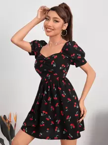 SHEIN PETITE Vestido línea A con estampado de cereza pecho con fruncido - Negro - Ver 1