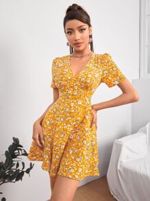 SHEIN PETITE V領小碎花連衣裙 - 彩色 - 查看 3