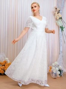 SHEIN Belle Plus V-Back Embroidery Mesh Overlay Guipure Lace Insert Wedding Dress - White - View 1