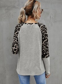 SHEIN LUNE Contrast Leopard Raglan Sleeve Tee - Grey - View 2