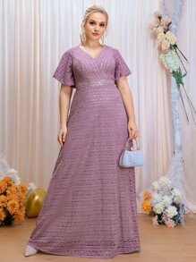 SHEIN Belle 大碼蕾絲拼接蝴蝶袖V型露背伴娘連衣裙 - 紫色 - 查看 3