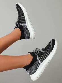 Cuccoo Two Tone Knit Detail Breathable Running Shoes - Black and White - View 4