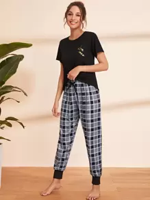 Conjunto de pijama camiseta con letra y dibujo con pantalones de cuadros - Multicolor - Ver 4