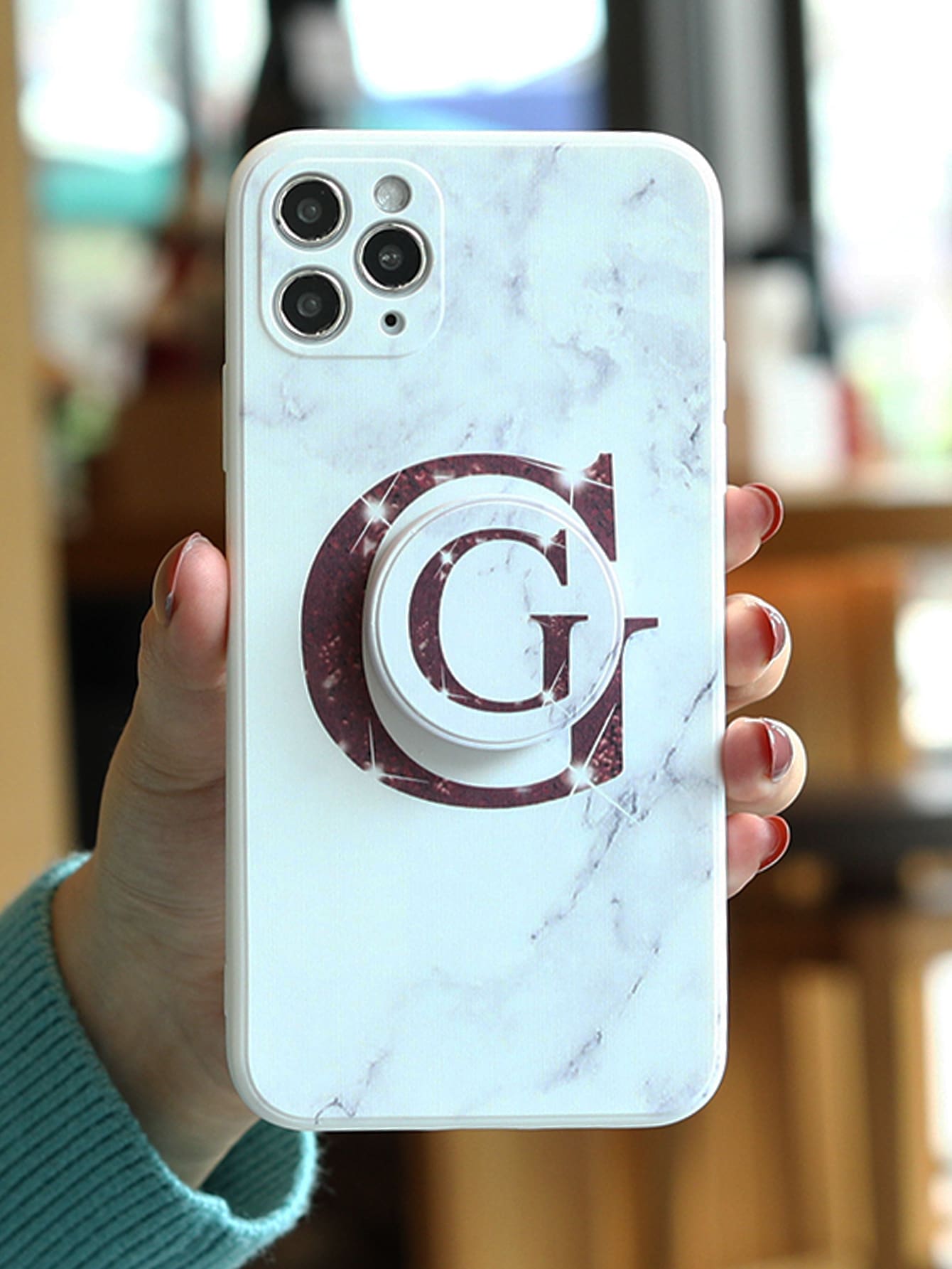 Vỏ điện thoại hình chữ cái có tay cầm điện thoại nhô ra - Nhiều màu - Xem 1