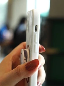 Vỏ điện thoại hình chữ cái có tay cầm điện thoại nhô ra - Nhiều màu - Xem 7