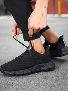 Men Graphic Decor Wide Fit Running Shoes - Black - View 4