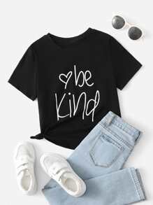 SHEIN Niñas Camiseta con estampado de slogan y corazón - Negro - Ver 1