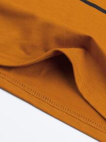 SHEIN Explorewe Bộ 2 chiếc áo thun ngắn tay và quần short in hình học cho bé trai, trang phục thường ngày thoải mái cho các môn thể thao ngoài trời, đi học, mặc hàng ngày - Nhiều màu - Xem 4