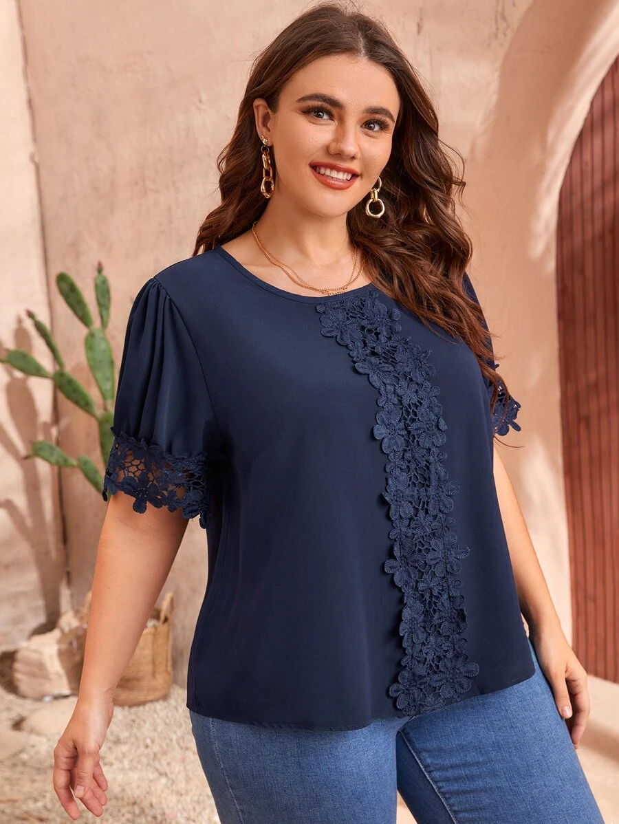 SHEIN Clasi 大碼拼接水溶蕾絲泡泡袖襯衫 - 藏蓝色 - 查看 1