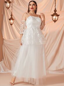 SHEIN Belle Plus Floral Embroidery Mesh Wedding Dress With Arm Sleeve - White - View 5