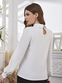 Modelyn Rhinestone Keyhole Back Puff Sleeve Blouse