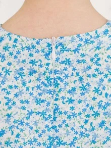 小女童小碎花燈籠袖洋裝