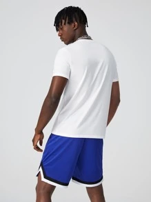 Manfinity RebelGame 男士字母圖案T恤和條紋印花運動短褲 - 藍白色 - 查看 2