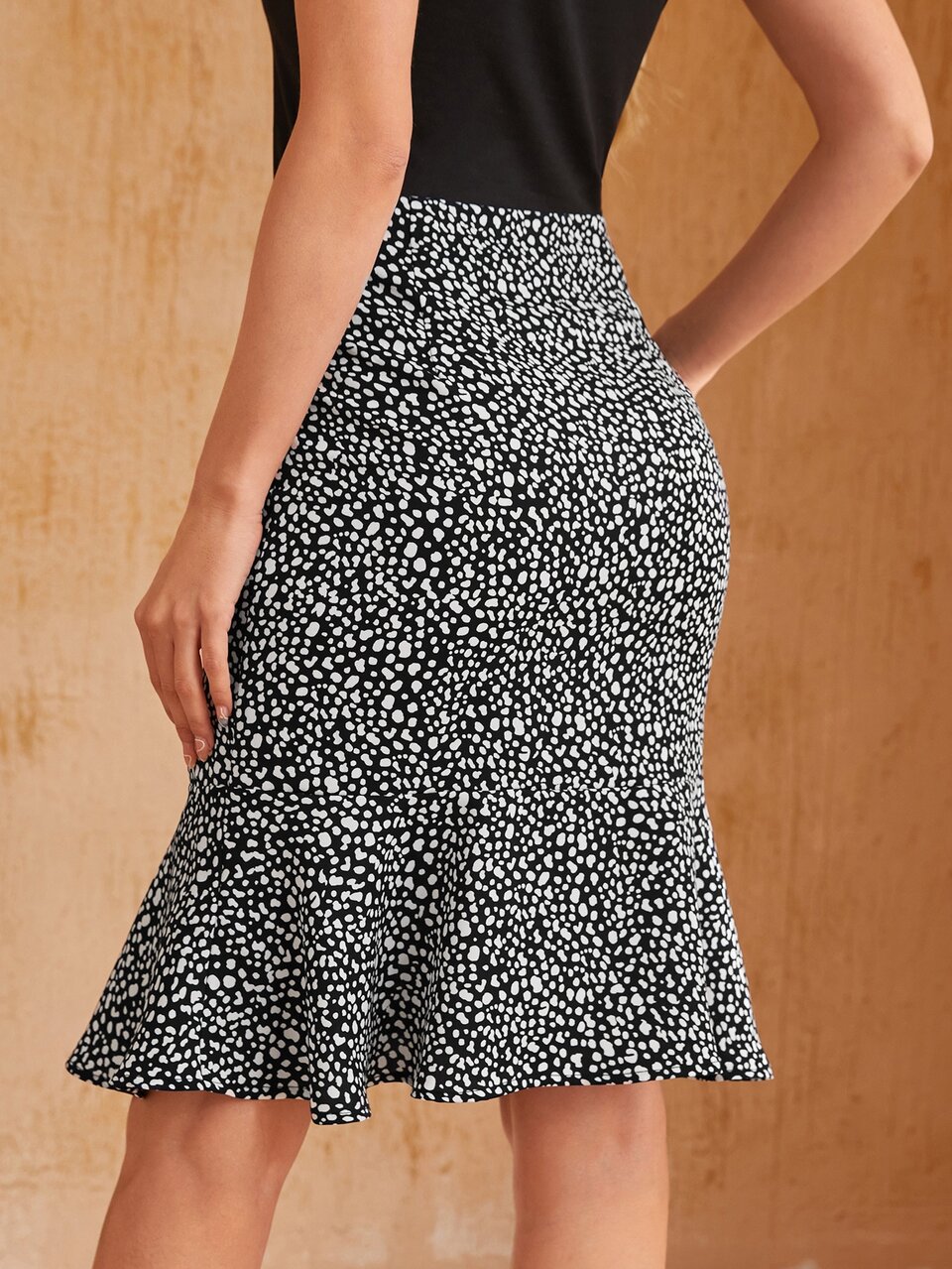 Ruffle Hem Allover Print Skirt