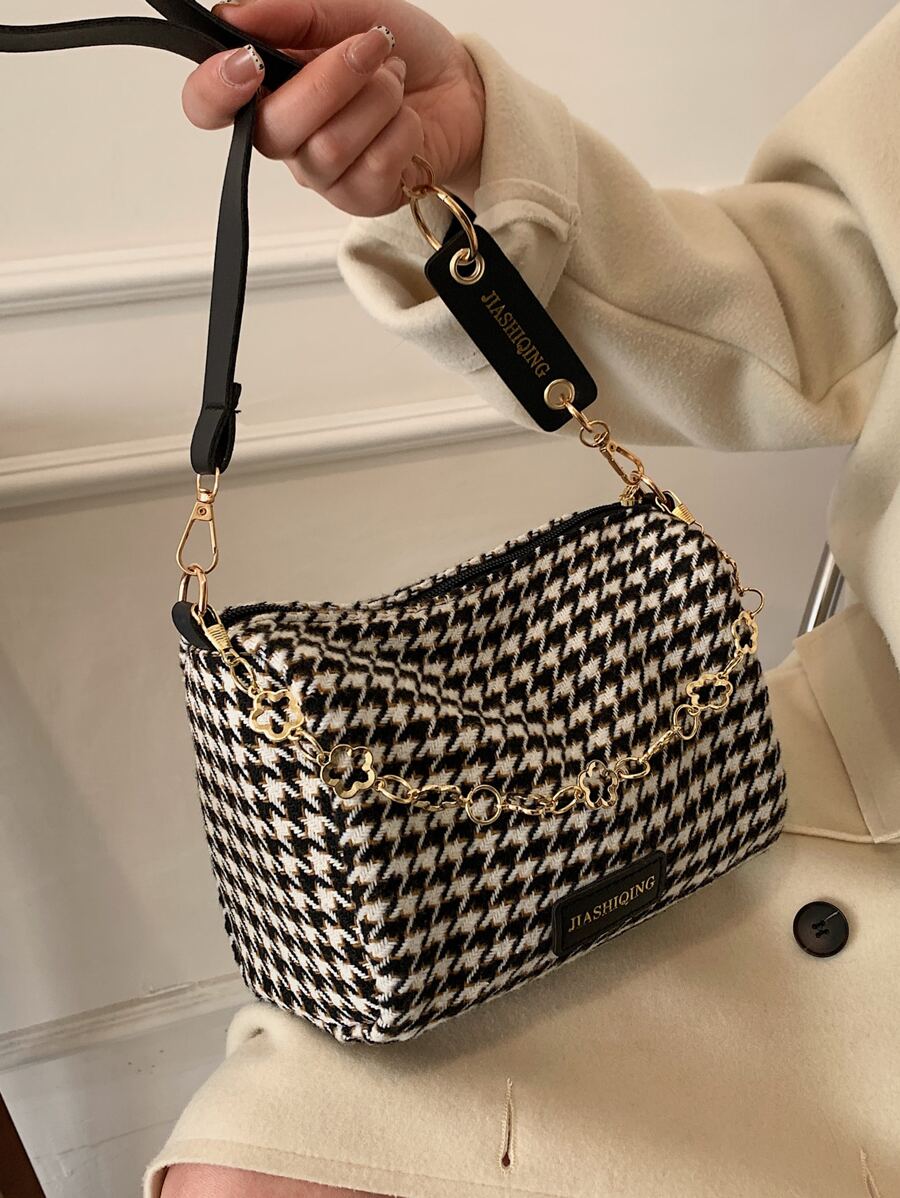 Đồ họa Houndstooth Thư Patch trang trí Chuỗi Gầu múc , Vai , Cô gái , Đối với Cái túi , Ngoài trời , Du lịch , , Mua sắm , Ngày lễ - Nhiều màu - Xem 1