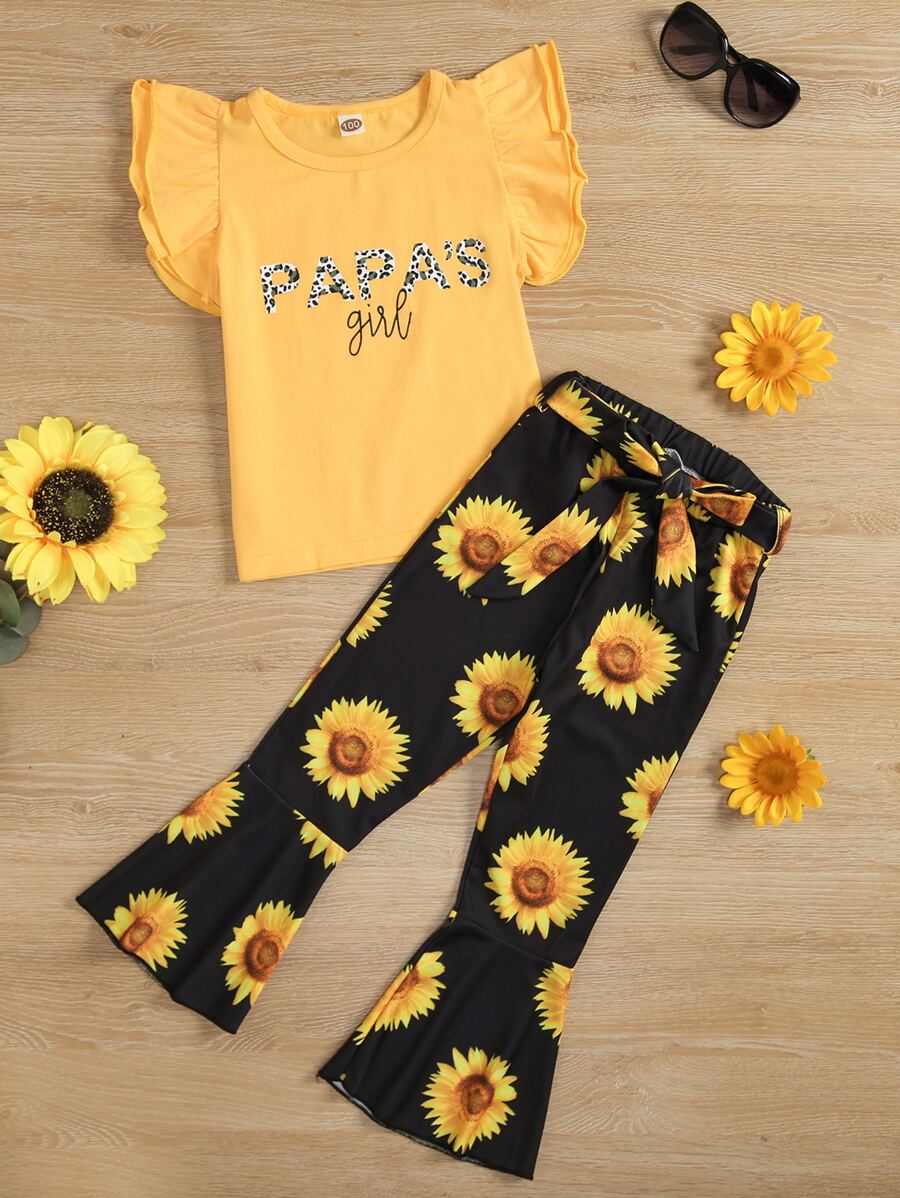 小女童字母圖案蝴蝶袖T恤和腰帶喇叭褲