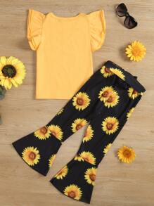 小女童字母圖案蝴蝶袖T恤和腰帶喇叭褲