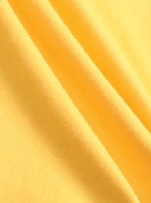 小女童字母圖案蝴蝶袖T恤和腰帶喇叭褲